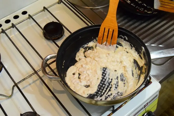 Жюльен с курицей и грибами: шаг 7