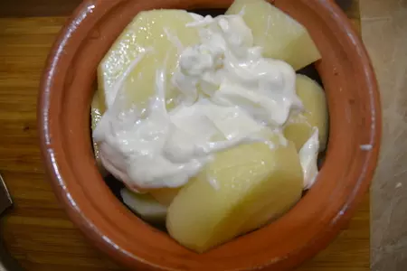Жаркое в горшочках с черносливом: шаг 6