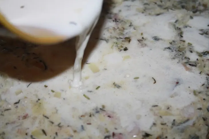 Пицца "бьянка" с беконом и морепродуктами: шаг 9