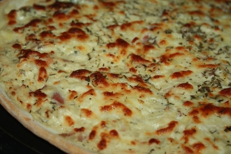 Пицца "бьянка" с беконом и морепродуктами: шаг 15