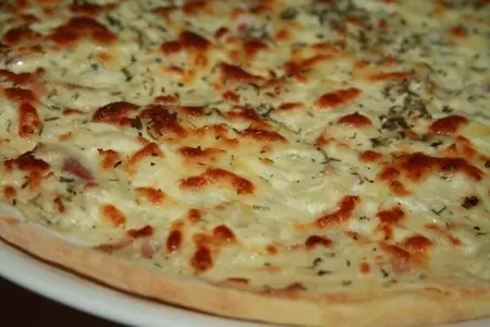Пицца "бьянка" с беконом и морепродуктами: шаг 15
