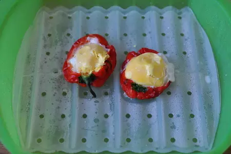 Яичница с красным перцем и сыром: шаг 5