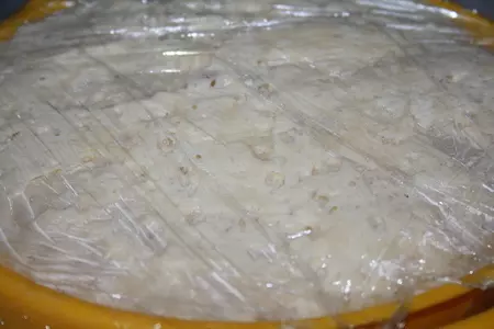 Пицца "сочная" с помидорами, ветчиной и паприкой: шаг 1