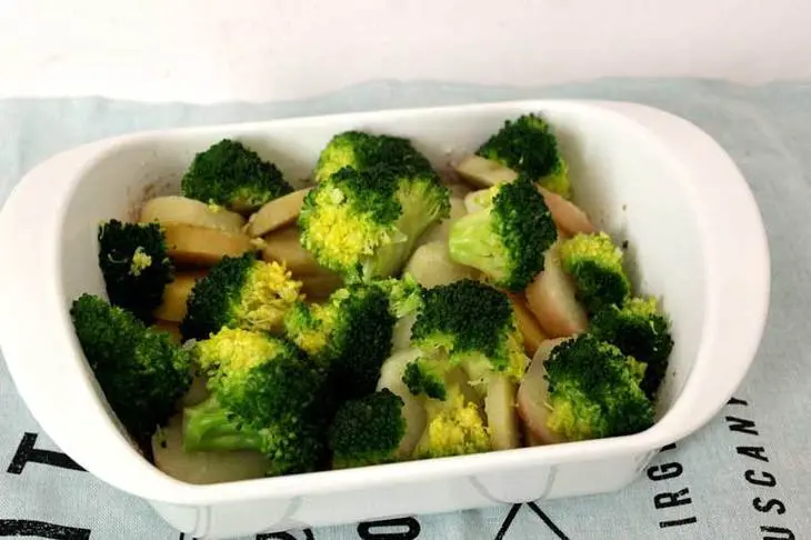 Чешский гратен из брокколи и картофеля: шаг 3