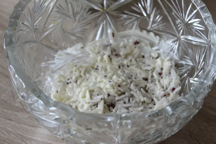 Слоеный салат с курицей, черносливом и рисом басмати quinoa mix: шаг 2