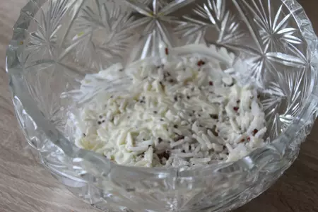 Слоеный салат с курицей, черносливом и рисом басмати quinoa mix: шаг 2