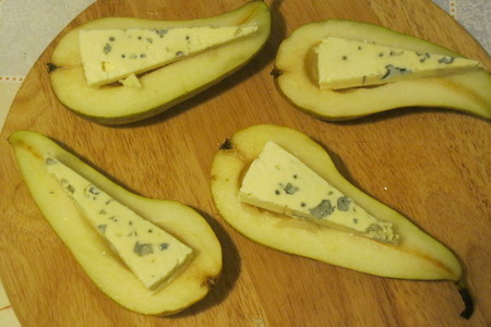 Груши, запеченные в беконе с сыром и тимьяном: шаг 2