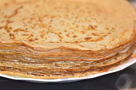 Блинный торт с мясным фаршем: шаг 6