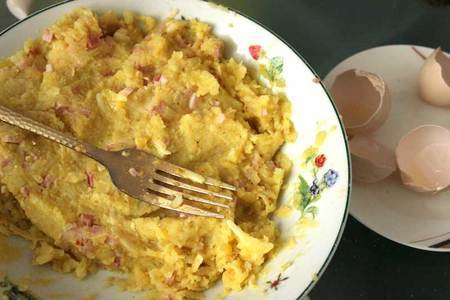 Картофельные крокеты с ветчиной и сыром под соусом дзадзики: шаг 4