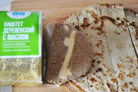 Блинчики с деревенским паштетом и клюквенным соусом «лакомка»: шаг 4