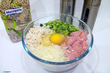 Тефтели куриные с рисом и брокколи: шаг 3