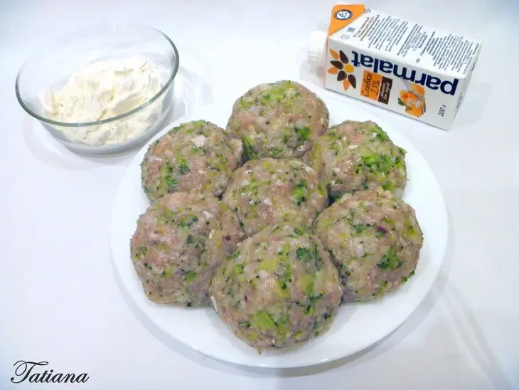Тефтели куриные с рисом и брокколи: шаг 4