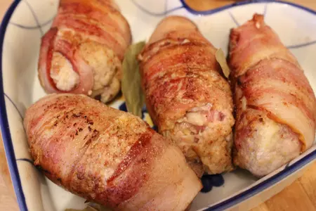 Мясные зразы в беконе "сюрприз": шаг 7