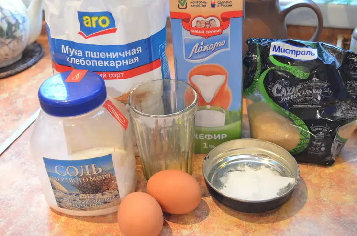 Мамины оладушки на кефире: шаг 1