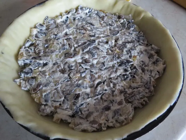 Курник с копченой курицей и лесными грибами «прощай, масленица!»: шаг 8