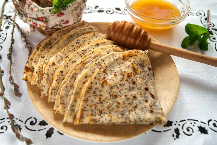 Маковые блинчики: шаг 1