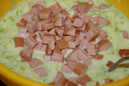 Цельнозерновой кабачковый кекс-суфле с сосисками: шаг 3
