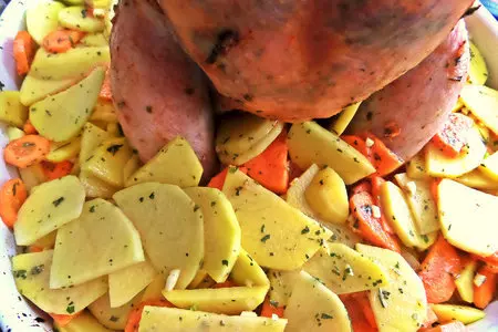 Пряная курочка на банке с пивом: шаг 7