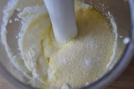 Творожная запеканка с маком и яблоком: шаг 3