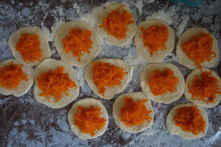 Пирожки с морковью: шаг 5