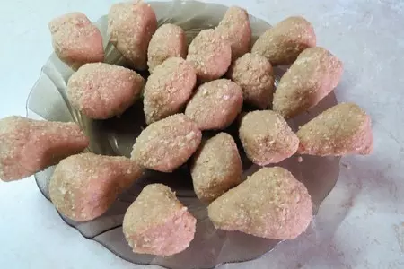 Десертные «клубнички» из детства: шаг 3