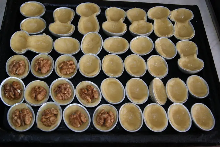 Печенье белки, ёжики, орешки, грибочки  (ссср) рецепт и формы 70-х годов: шаг 6
