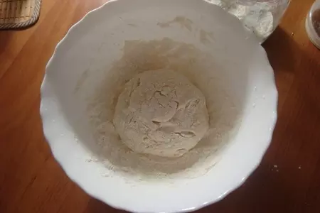 Пицца с креветками: шаг 2