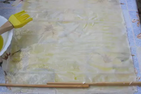Пирожки-гнёздышки из теста фило с цветным рисом и грибами: шаг 7