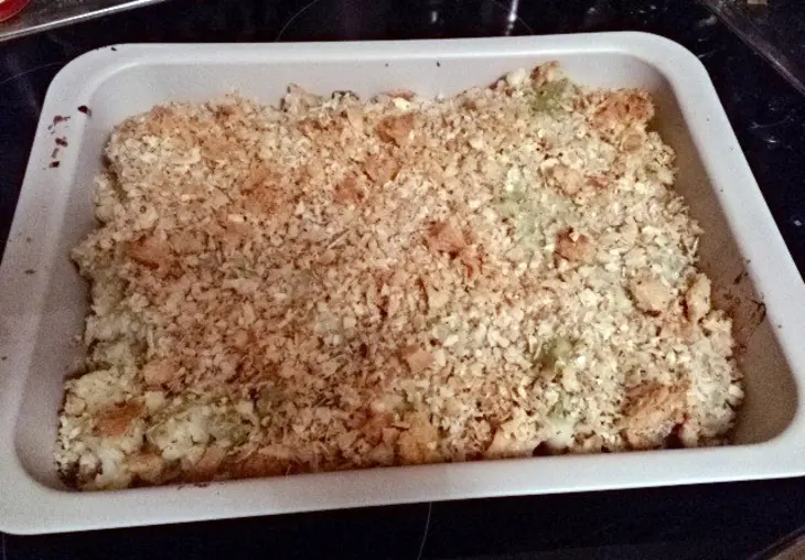 Запеканка из цветной капусты под соусом из брокколи от джейми оливера: шаг 1