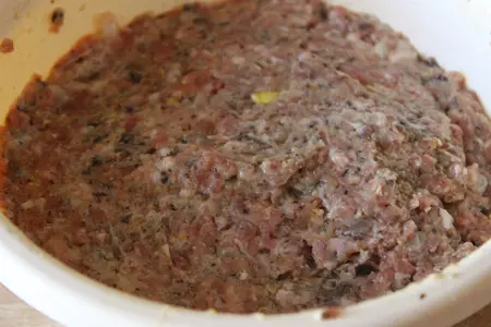 Сочные мясные котлеты с кускусом и шампиньонами: шаг 4
