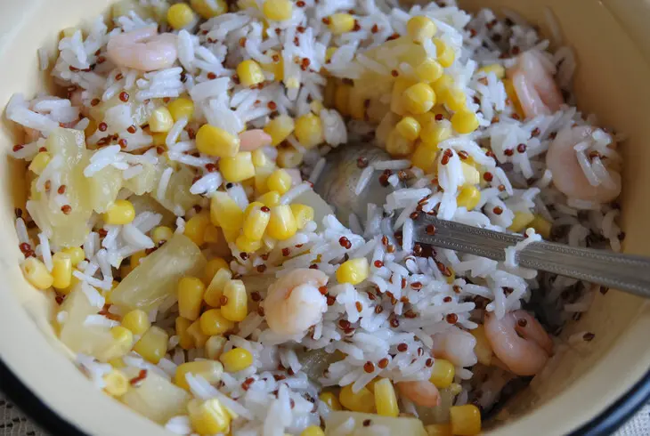 Спринг роллы с басмати «quinoa mix», креветками и ананасом: шаг 2