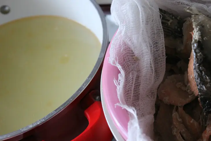 Суп из сёмги с кускусом: шаг 1