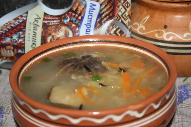 Сытный постный суп с кислой капустой, грибами и диким рисом: шаг 10