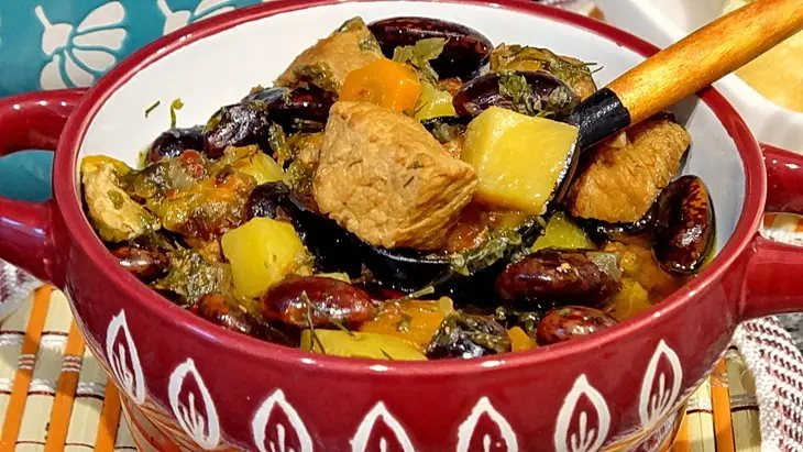 Пряная фасоль с мясом и овощами: шаг 11
