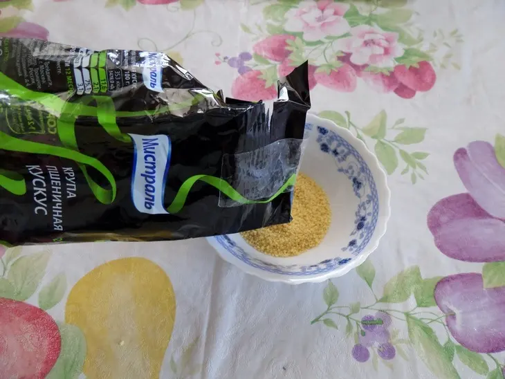 Салат с кускусом: шаг 1