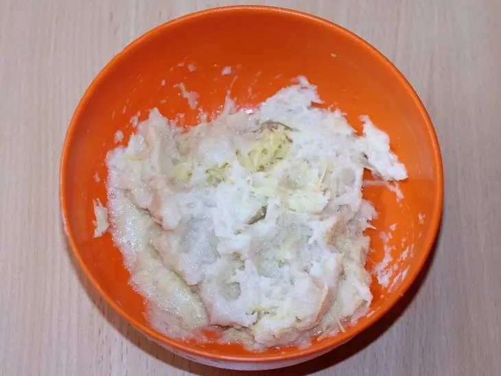 Клецки из картофеля с манной крупой: шаг 3