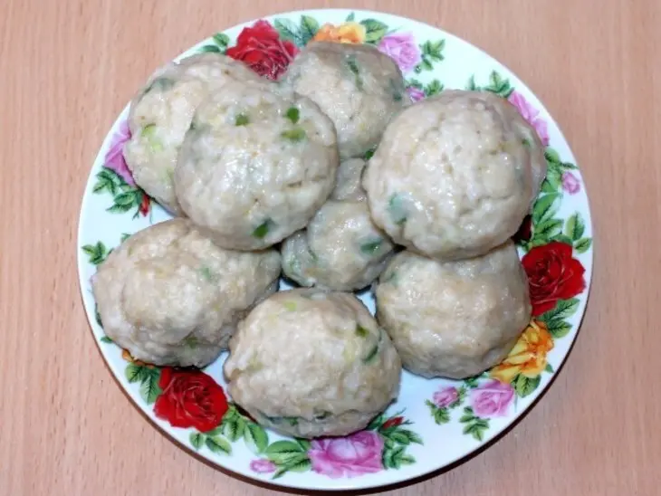 Клецки из картофеля с манной крупой: шаг 10