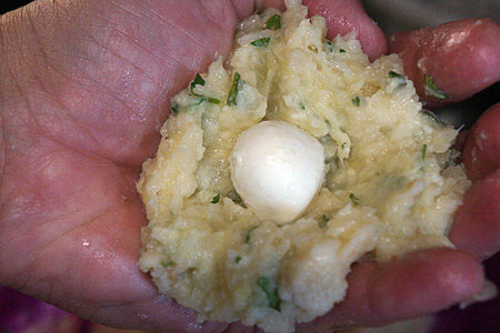 Котлеты из белокочанной капусты с сыром моцарелла: шаг 3