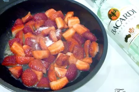 Сладкая каша с тыквой и клубникой фламбе: шаг 4