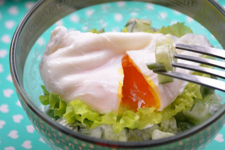 Салат с яйцом -пашот : шаг 6