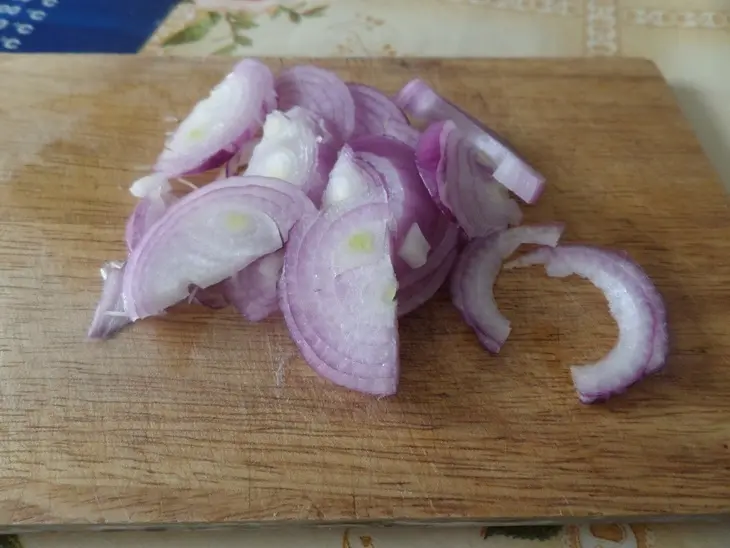 Гречнево-чечевичная лепешка с луком и зеленью: шаг 7