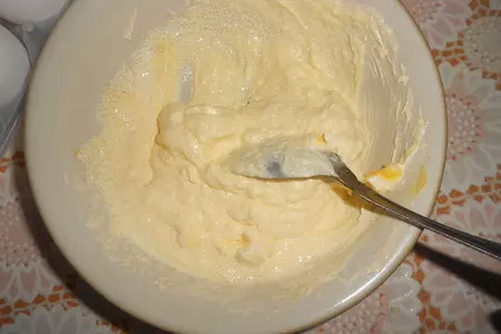Кекс с шоколадными конфетами: шаг 1