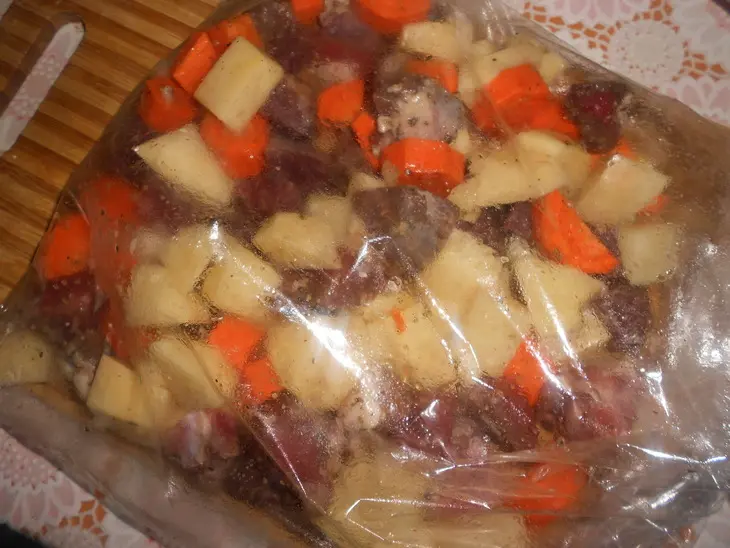 Жаркое из утки в рукаве: шаг 6