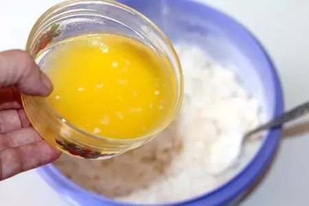 Булочки с мармеладом и яблоками: шаг 4