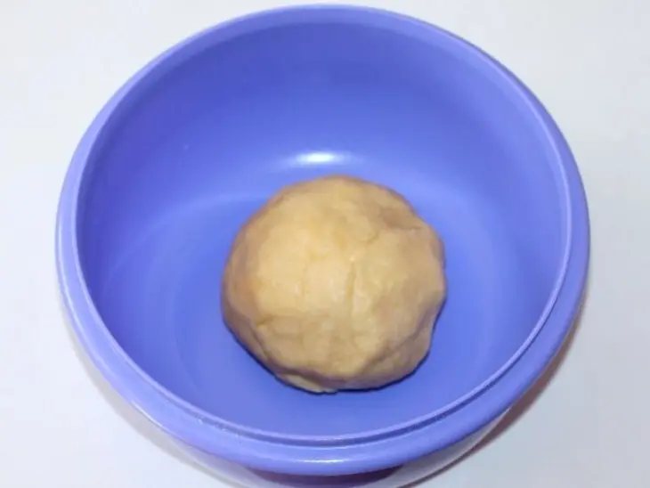 Булочки с мармеладом и яблоками: шаг 5