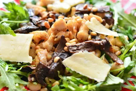 Салат с курицей и рукколой: шаг 9