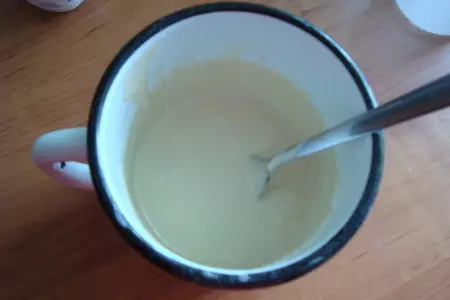 Быстрый рулет с малиной и творогом: шаг 3