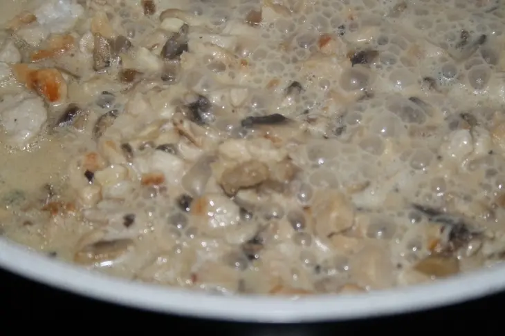 Жюльен с курицей и грибами от оскара кучеры: шаг 4