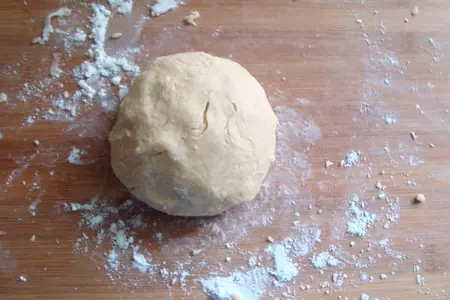 Корзиночки песочные со смородиной и вишней: шаг 4