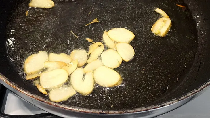 Кускус с жареными овощами и огуречно-мятным соусом: шаг 4